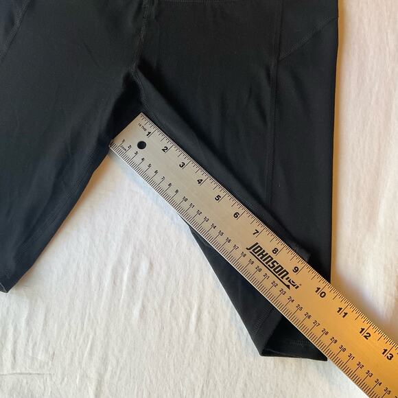Champion Women’s Above Knee Leggings size M, solid Black - Picture 5 of 7